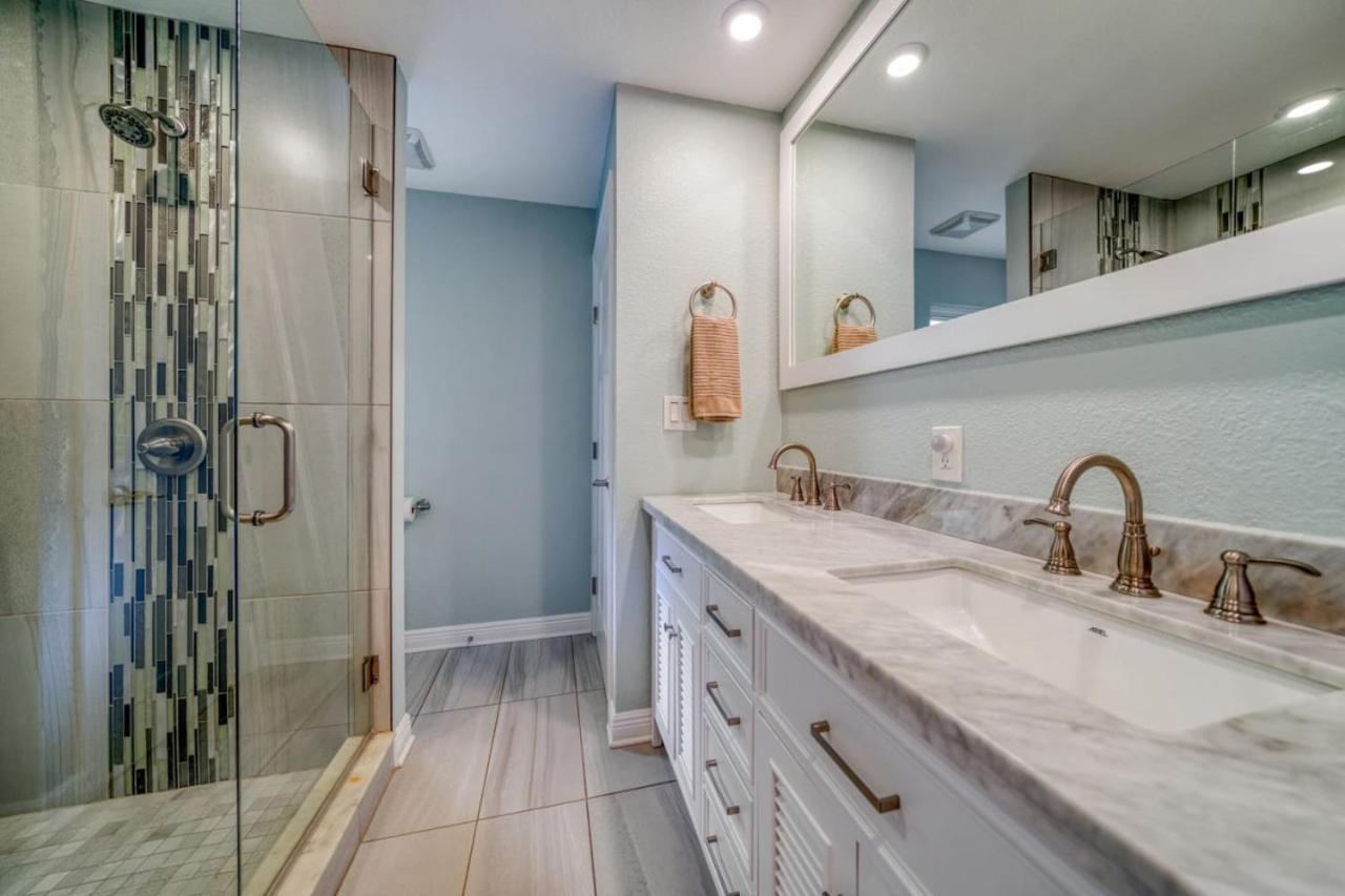 Four Shores Unit 3 Gulf Condo Direct Gulf With Pool And Spa شاطئ كليرووتر المظهر الخارجي الصورة